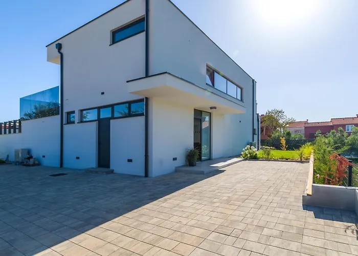 Celi Villa *