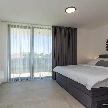 Celi Villa